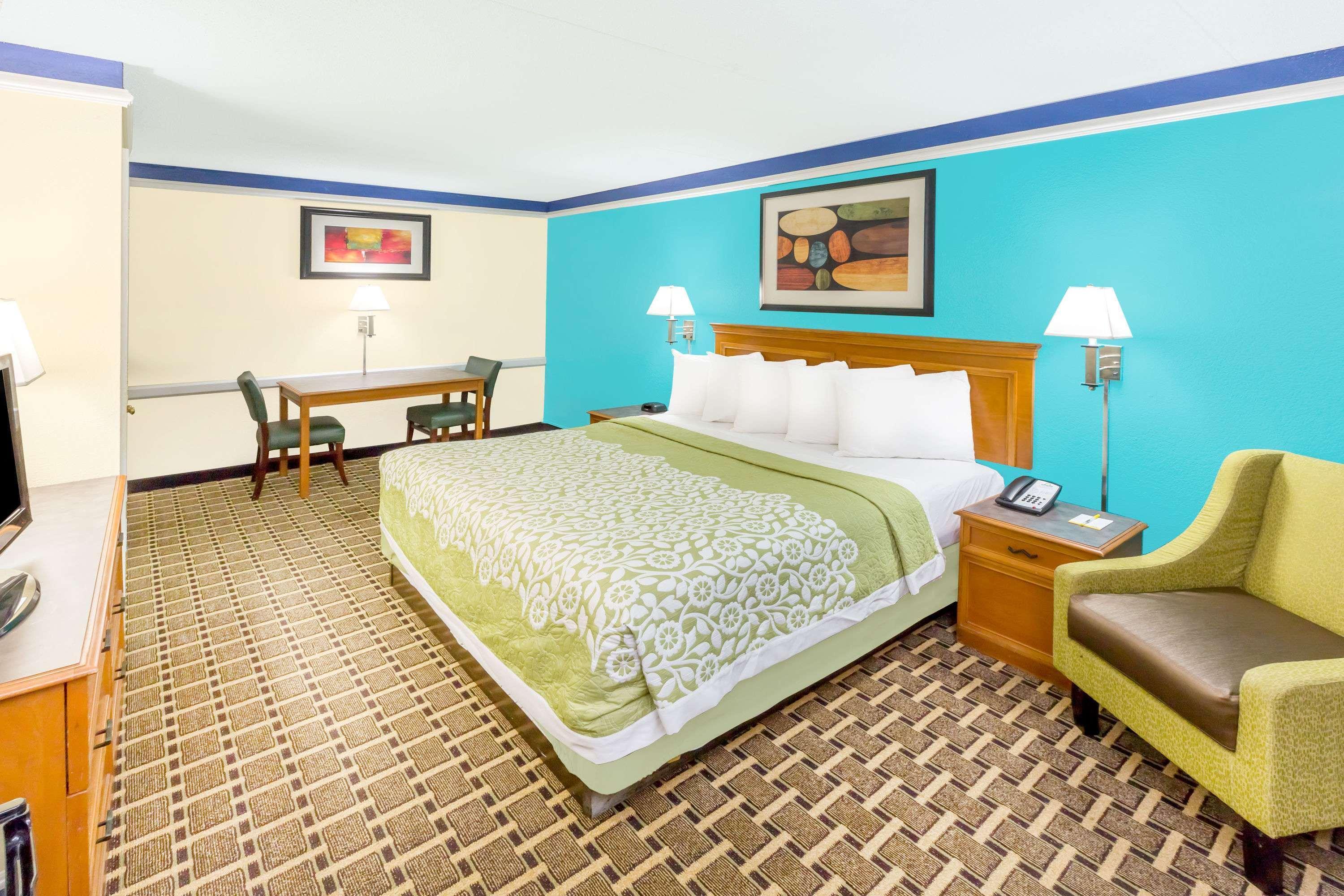 Days Inn By Wyndham Little Rock/Medical Center Экстерьер фото